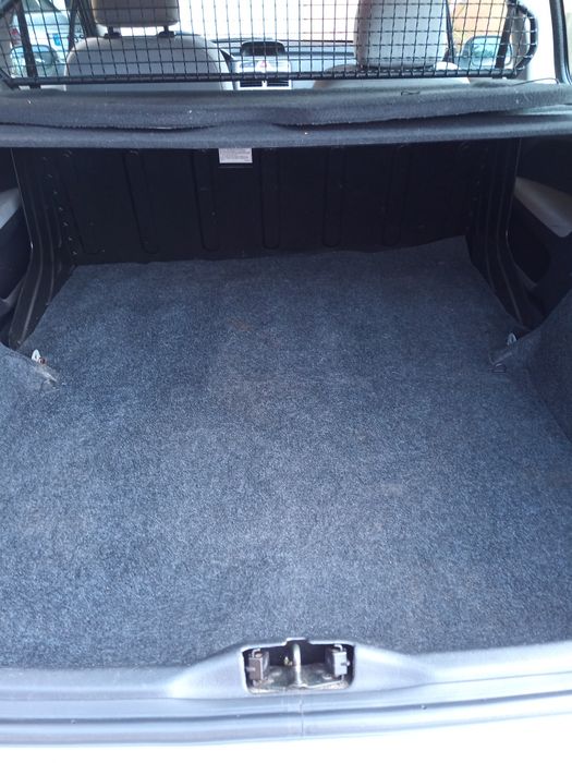 Peugeot comercial 307 HDI Turbo 1600.
