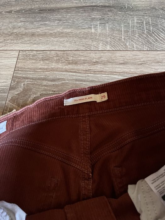 Широкі Теді Штани від Levis Flared 28