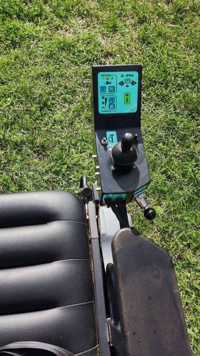 Инвалидное кресло-коляска с электроприводом Артем 220