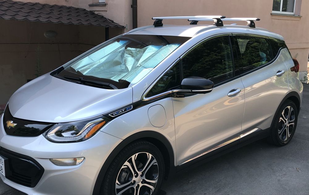 Багажник на рейлінги Thule Wingbar Evo для Chevrolet Bolt Ampera 2017+