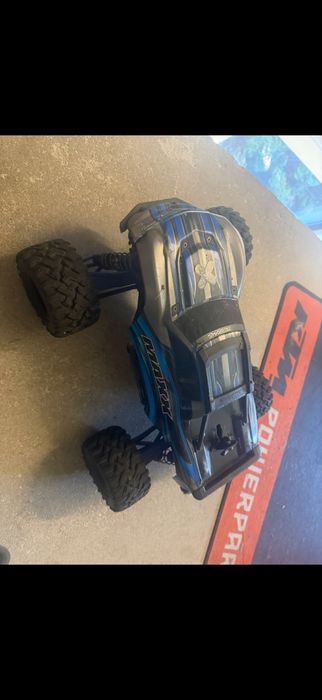 Traxxas maxx widebody