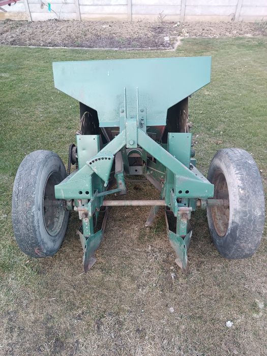 Sadzarka do ziemniaków czeska