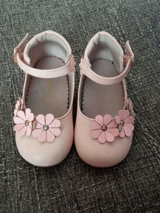 Капчики, туфельки на дівчинку 22 розмір