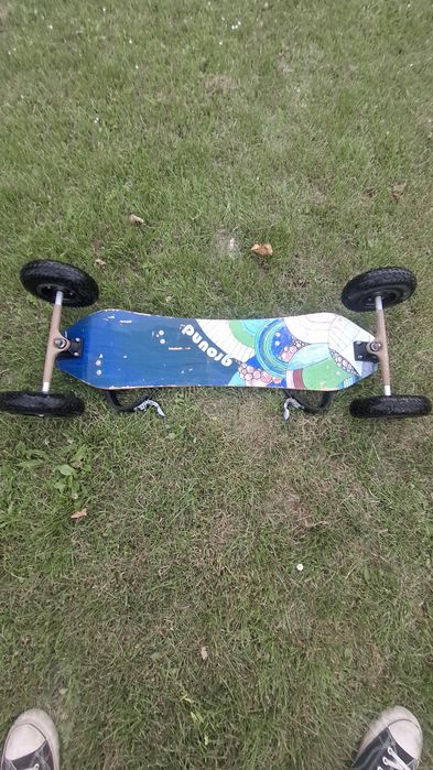 Mountainboard Ground – deska terenowa z pompowanymi kołami i wiązaniami