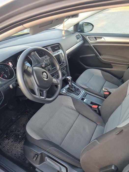 Продам  Volkswagen e-Golf