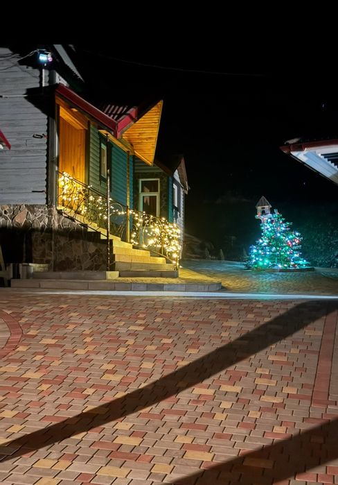 Житло Плай! Здається затишний будинок без господарів.