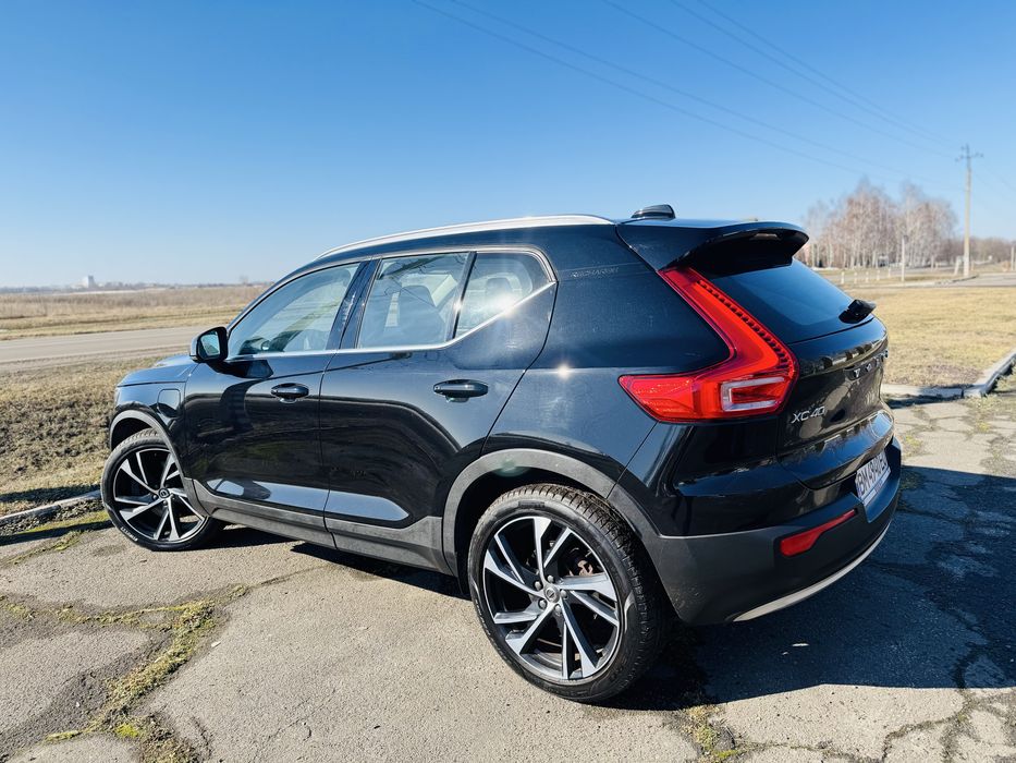 Volvo XC40 1.5PHEV AWD R-Design 2022рік Official