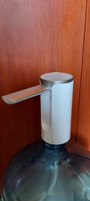 Автоматична помпа для води на бутль