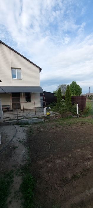 Продам 2х.этажный дом в Коротыче