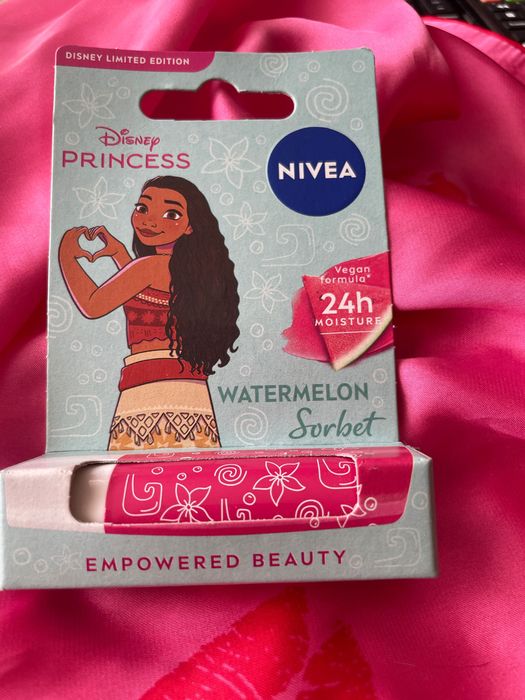 Nivea pomadka pielęgnacyjna  Disney