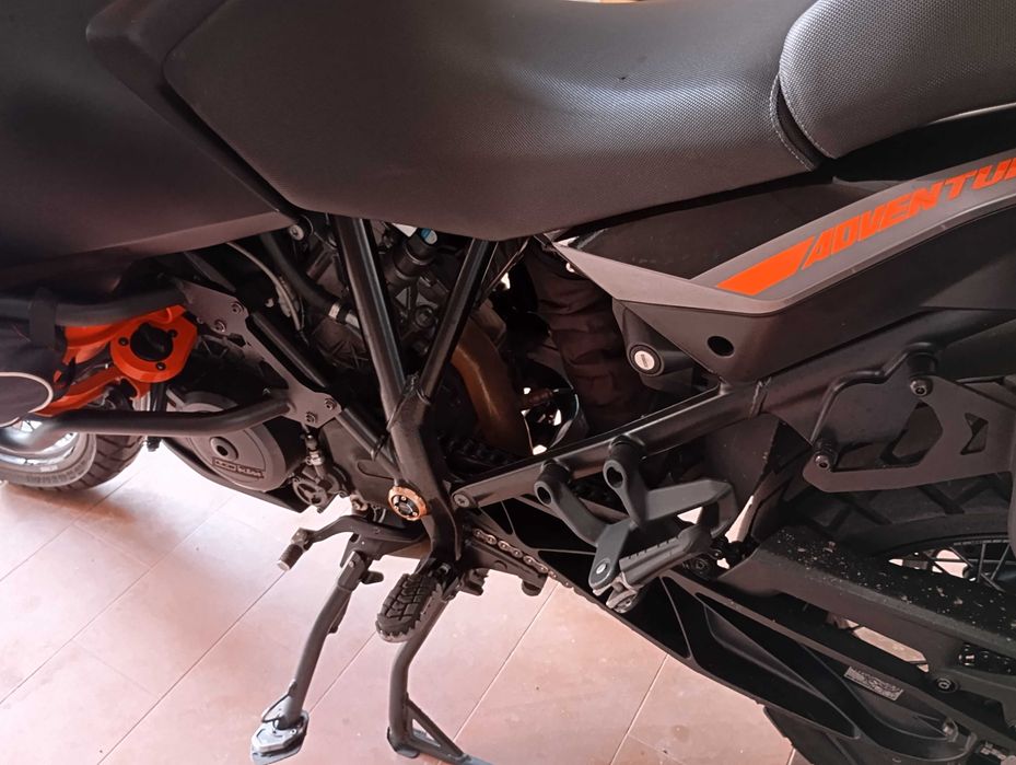 Vendo KTM 1190 adventure out.2013