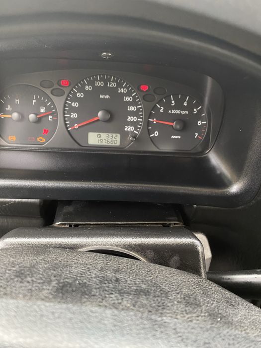 Продам , Газ бензин, маю ще пʼять коліс на титанах літня резина