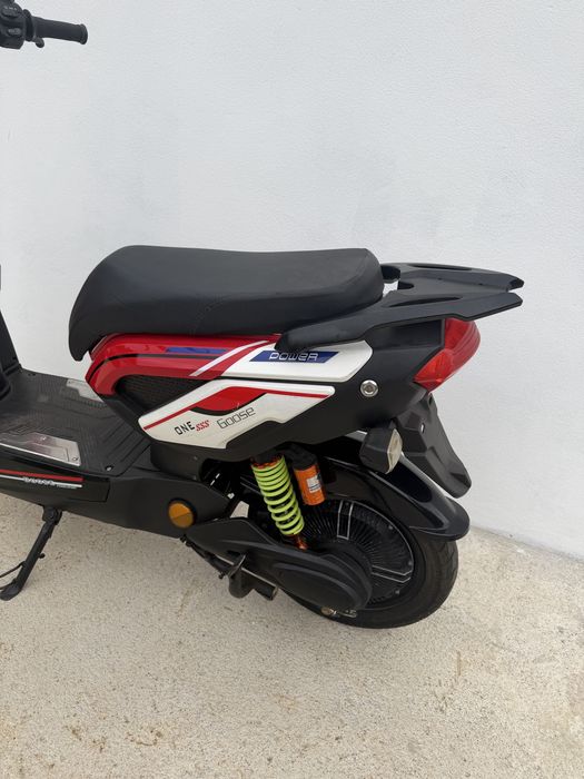 Demop scooter eletrica usada