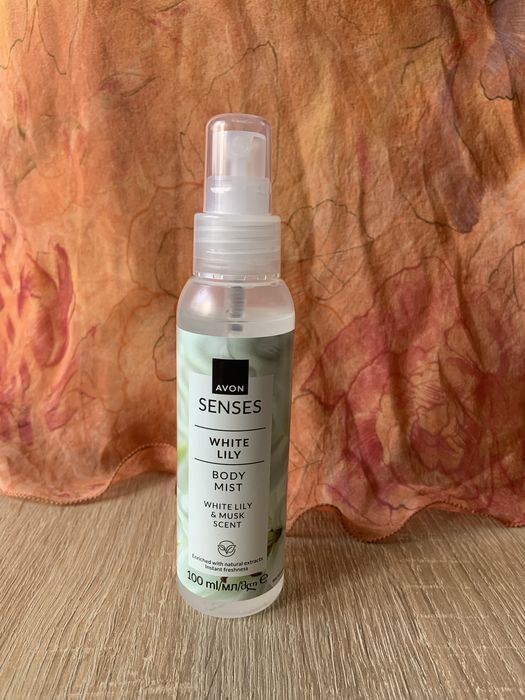 Mgiełka fo ciała White Lily Avon 100ml szybka wysyłka