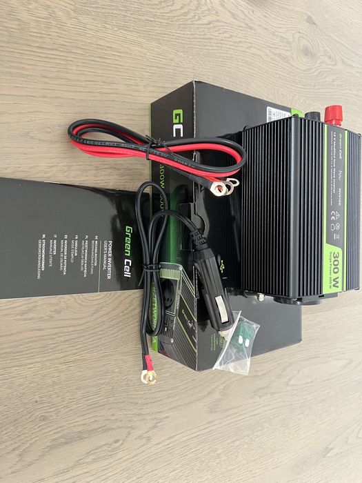 Інвертор « преобразователь» 12v на 220 v 300 ВАТ макс 600 ВАТ