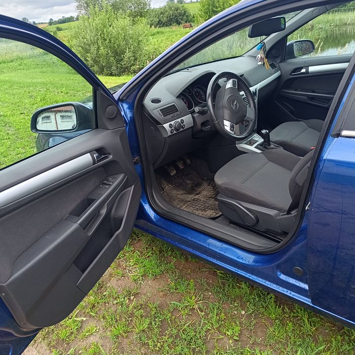 Opel Astra 2009 rok