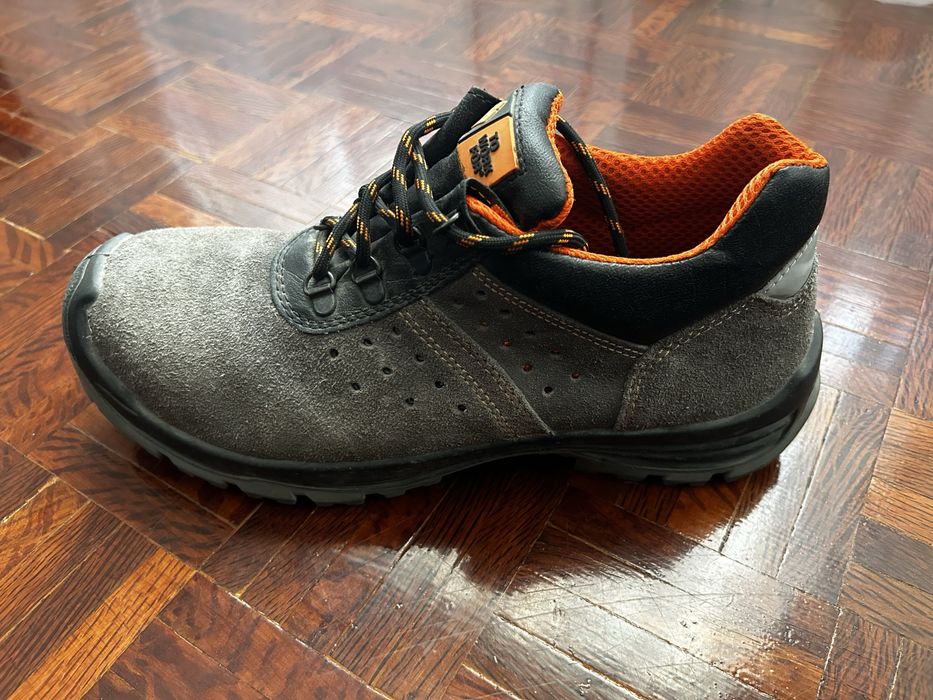 Sapato de trabalho com biqueira reforçada 43