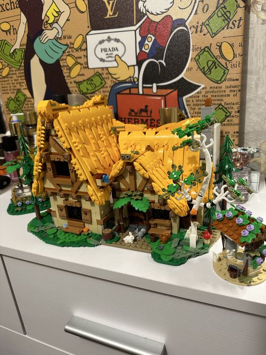 LEGO Disney Princess Будинок Білосніжки (оригінал, повний набір)