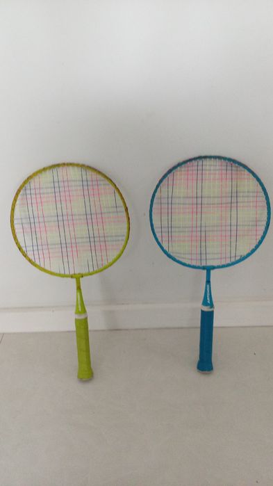 2 Raquetes Badminton metálicas. Boas