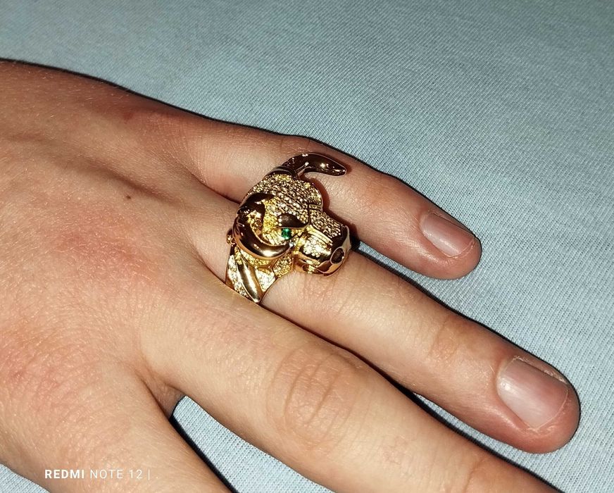 Wyjątkowy pierścień z głową byka