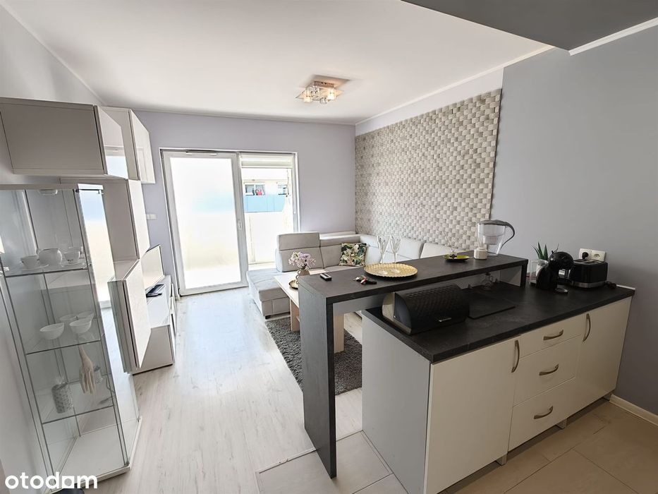 APARTAMENT Aleja Solidarności z komórką!!!