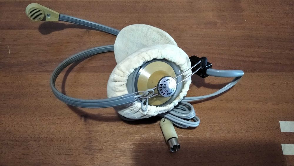 Наушники Tesla с микрофоном