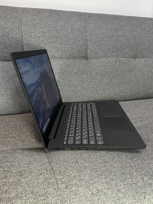 Ноутбук Lenovo Ideapad / 4GB DDR4 / SSD 128 GB