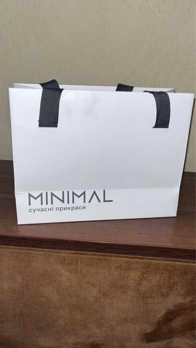 Сертифікат на 3 тисячі гривень у ювелірний магазин Minimal