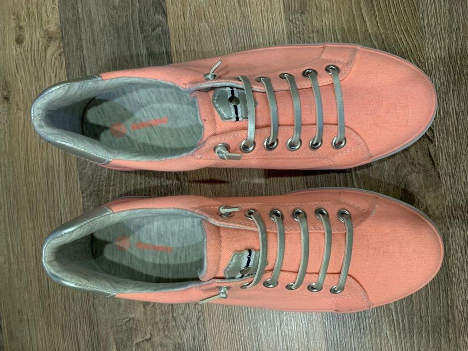 Жіночі кеди Graceland нові