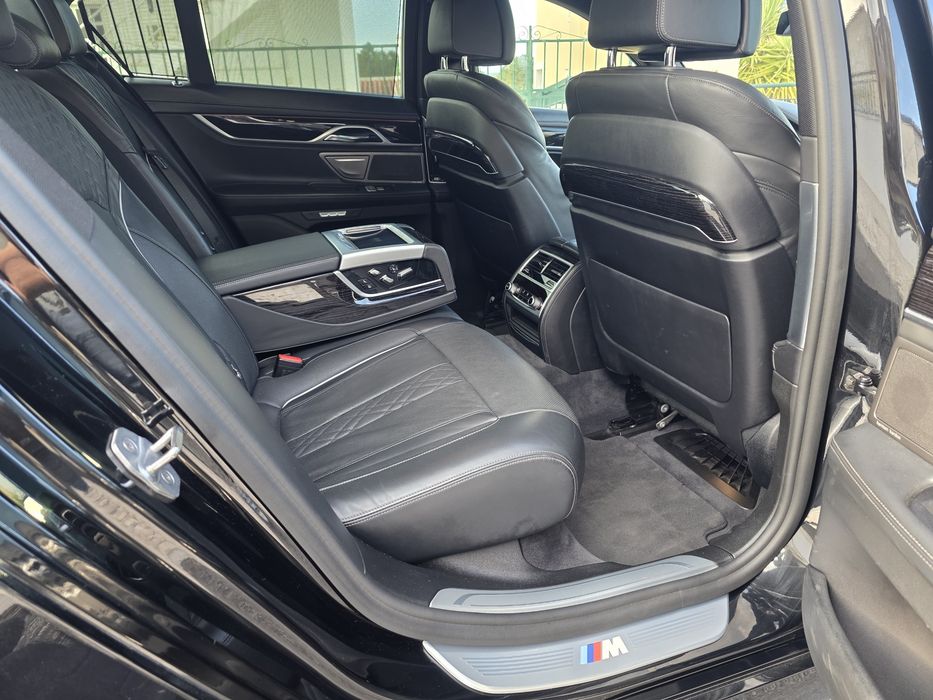 BMW 740D 2017 como novo