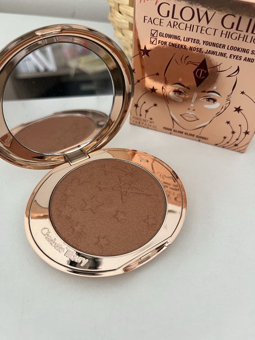 Chatlotte tilbury roswietlacz odcien rose gold glow