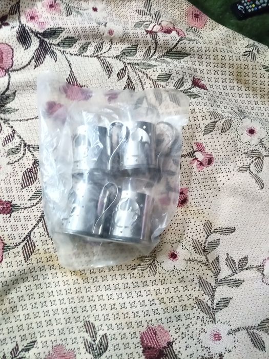 Стаканы в подстаканниках