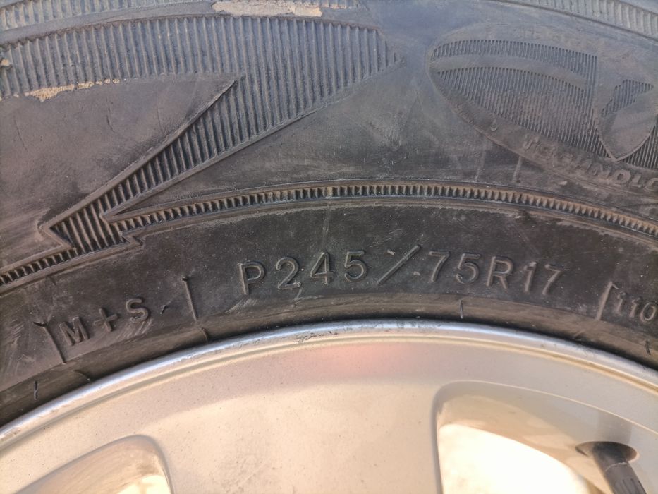 Jantes e Pneus Jeep 245/75 R17
