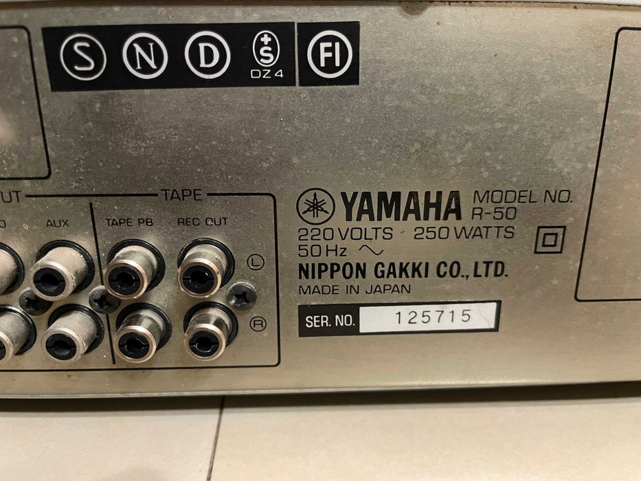 Вінтажний ресівер Yamaha R-50