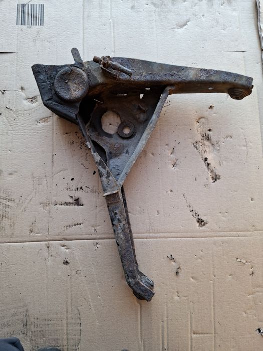 Wahacz tyl tylny Fiat 126p Maluch