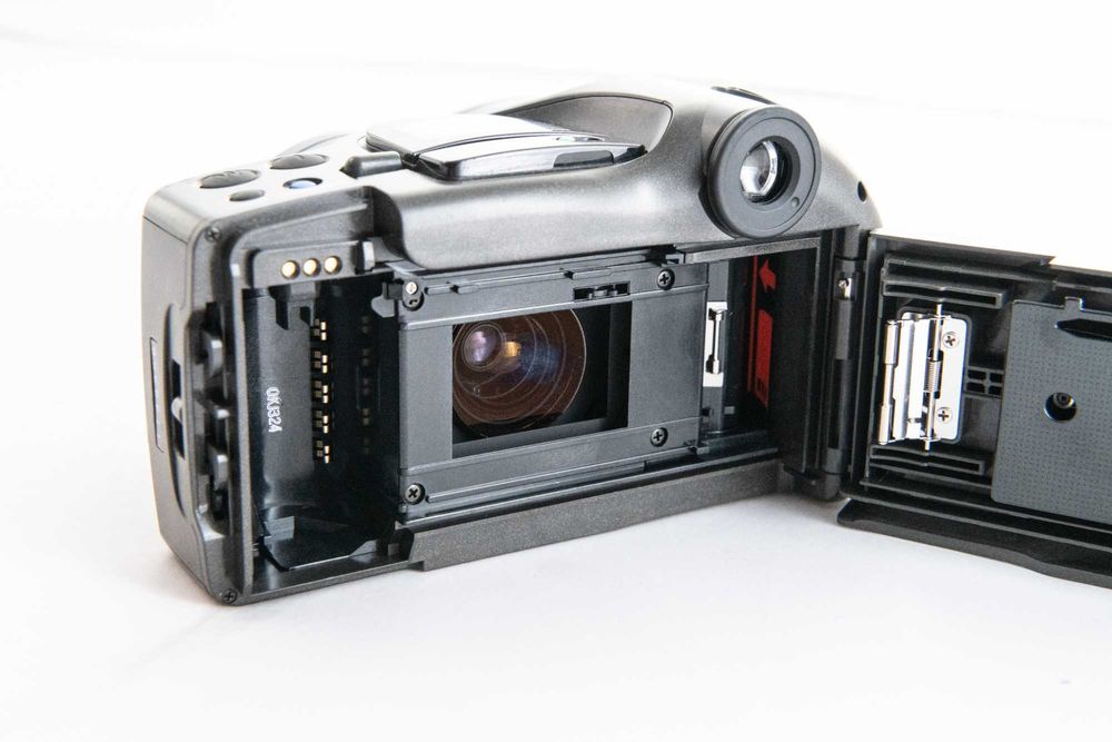 Aparat analogowy na kliszę Olympus AZ-330 SUPERZOOM