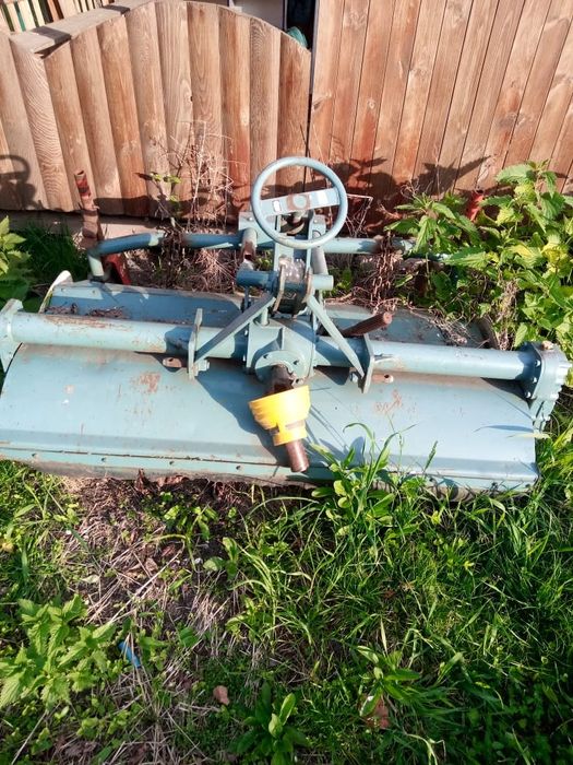 Продам трактор янмарь 1700.