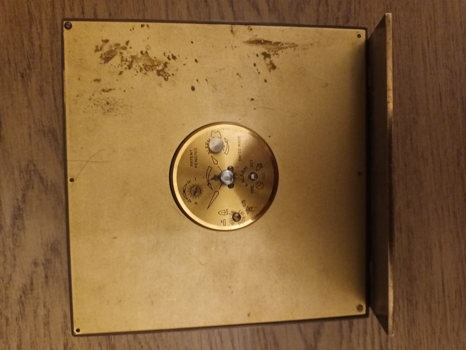 Zegar stołowy swiza 8