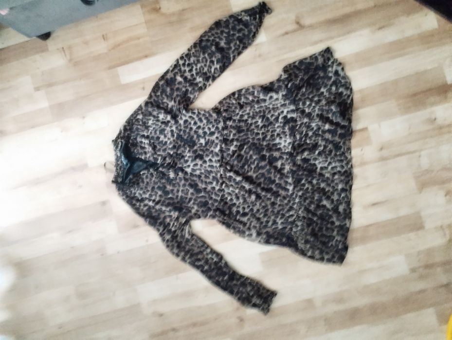 Sukienka w panterkę