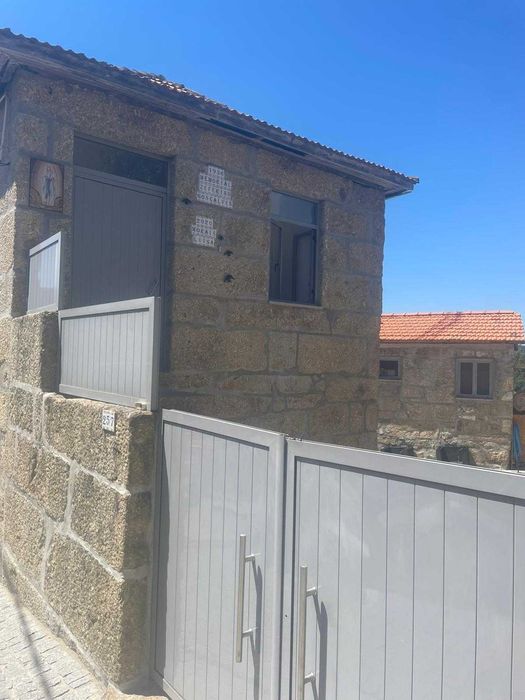 Vivenda T2+1 para arrendar em Paço de Sousa