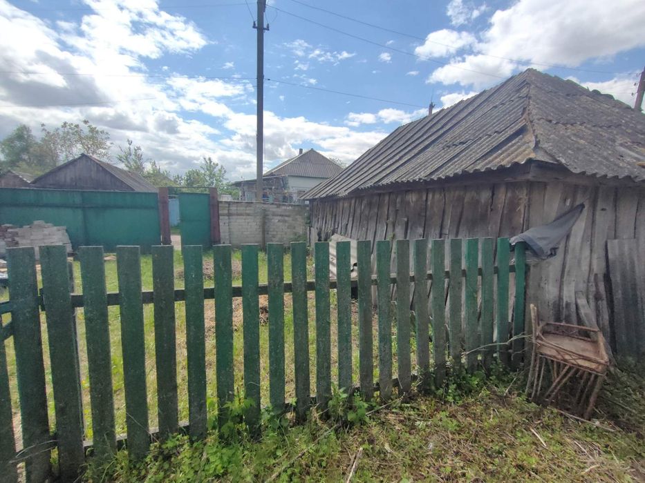 Гарний будинок під житло в селі Горбове