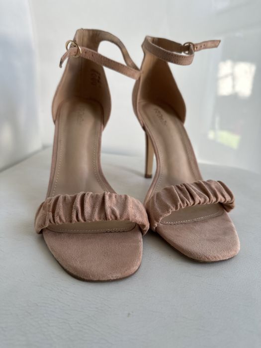 Buty szpilki DeeZee CCC 39 nowe beż / róż