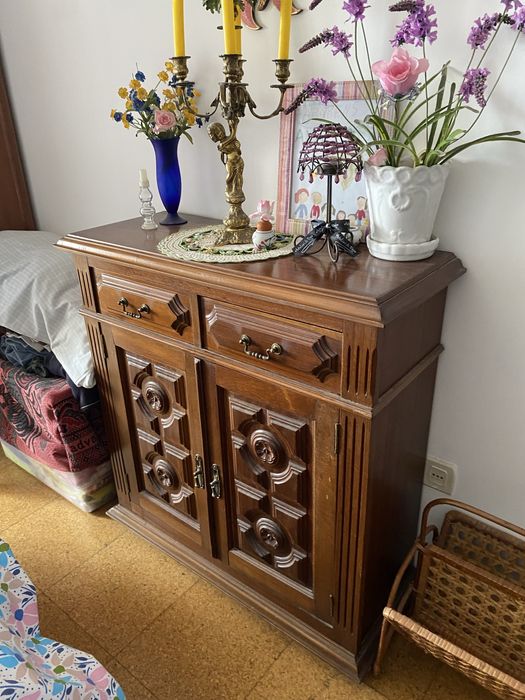 Móvel de Madeira Rústico