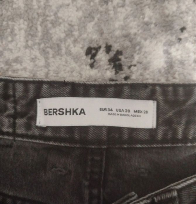 Calças pretas bershka