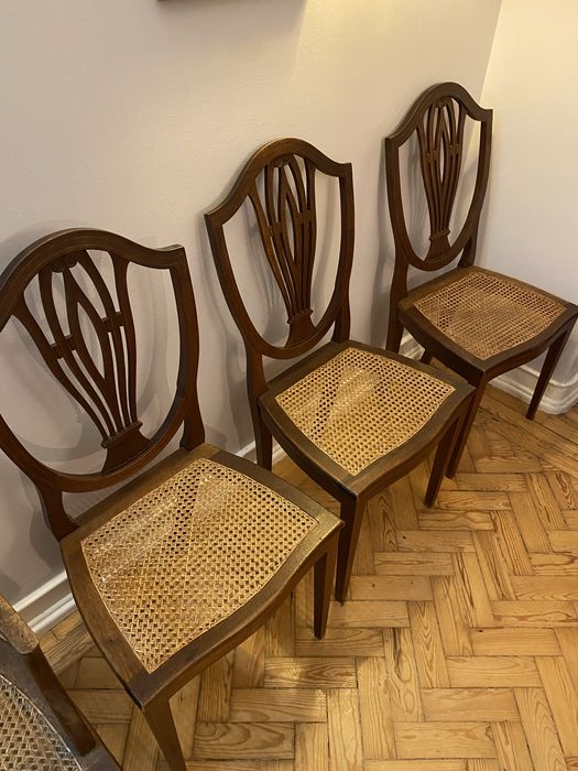 Mesa de Jantar c/ Cadeiras