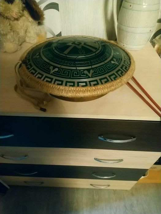 Глюкофон , пелюстковий барабан.