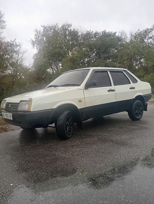 Продам ВАЗ 2199 900