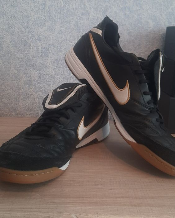 Nike кроссовки б.у 45 размер