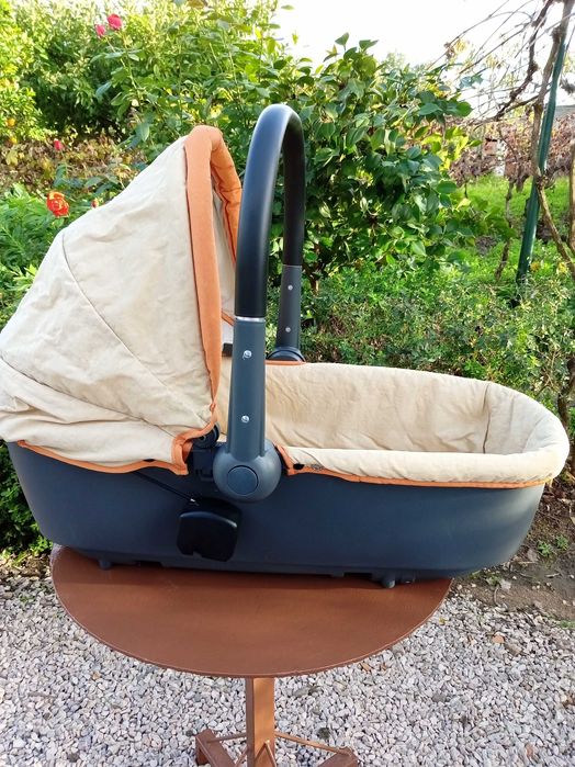 Carrinho de bebé