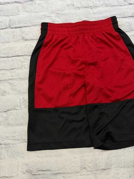 Czerwono-czarne spodenki sportowe Air Jordan S